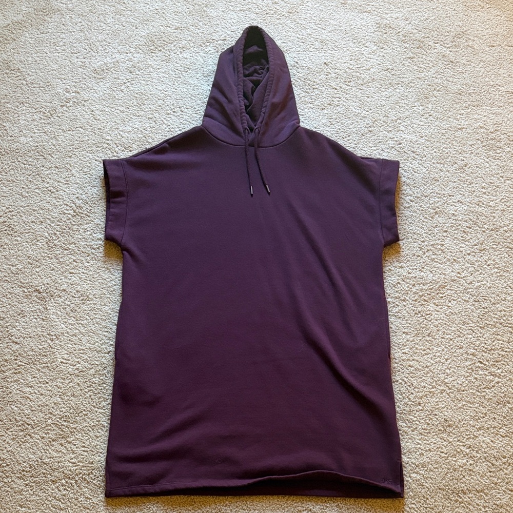 DSG Twitch+Allison Burgundy Short Sleeve Hoodie Dress